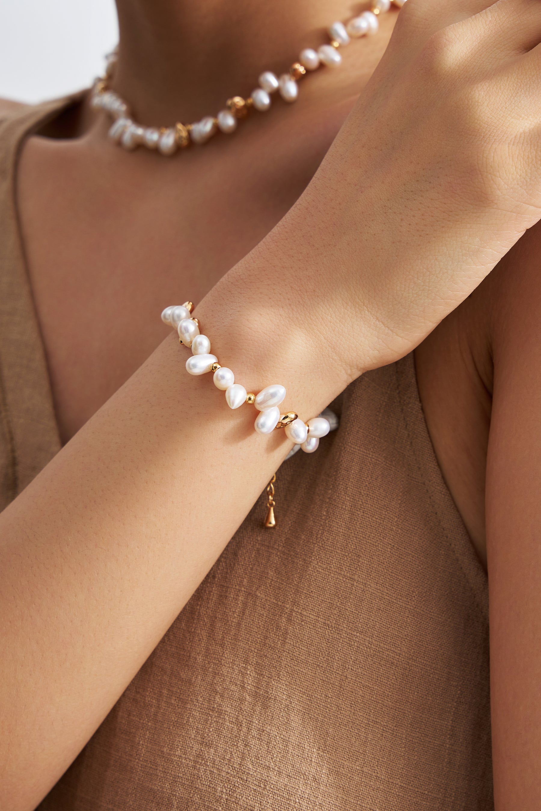 Flicker of Light Bracelet