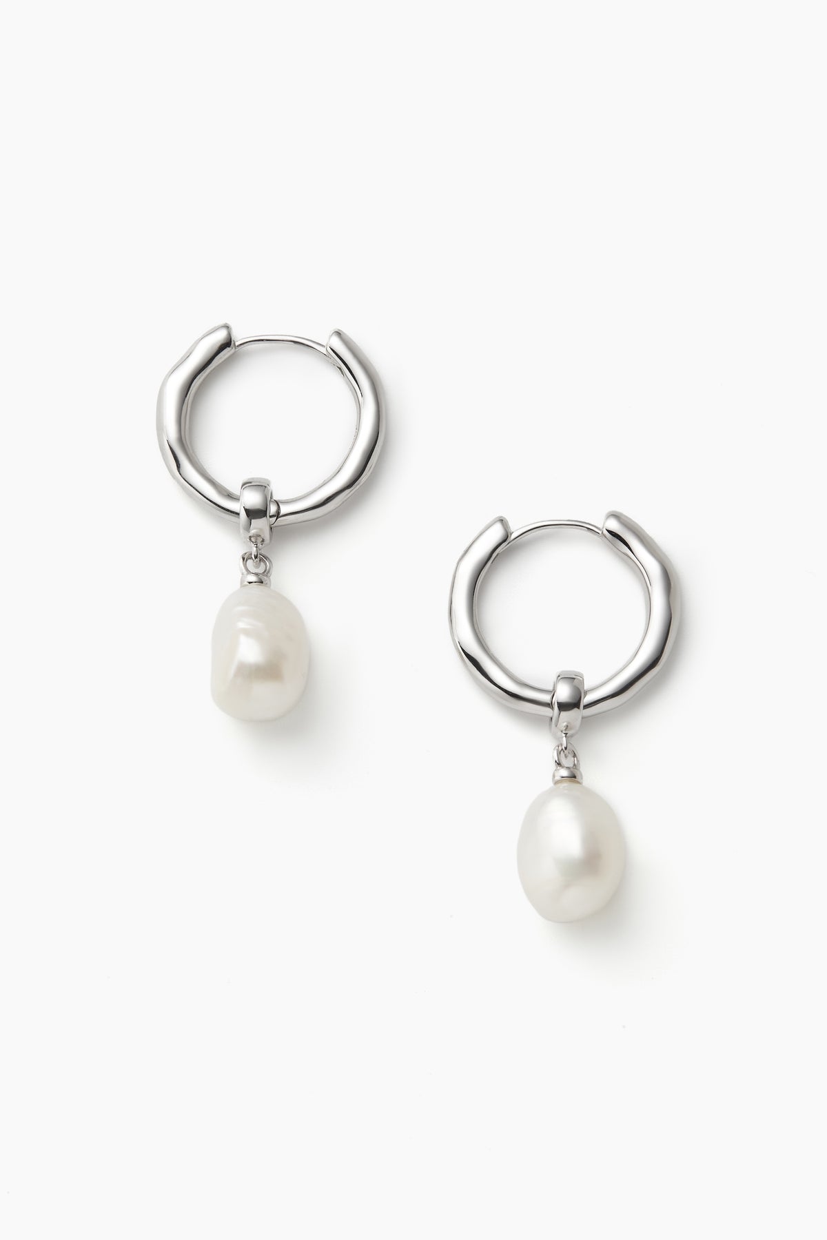 Quiet Reverie Earrings - Silver